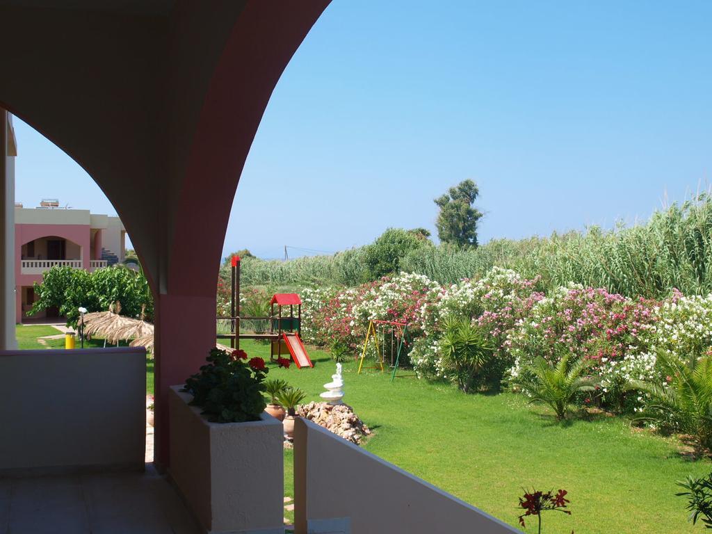 Villa Rita Apartments A Tavronitis Exteriör bild