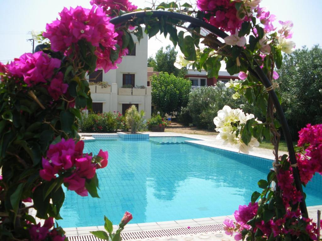 Villa Rita Apartments A Tavronitis Exteriör bild