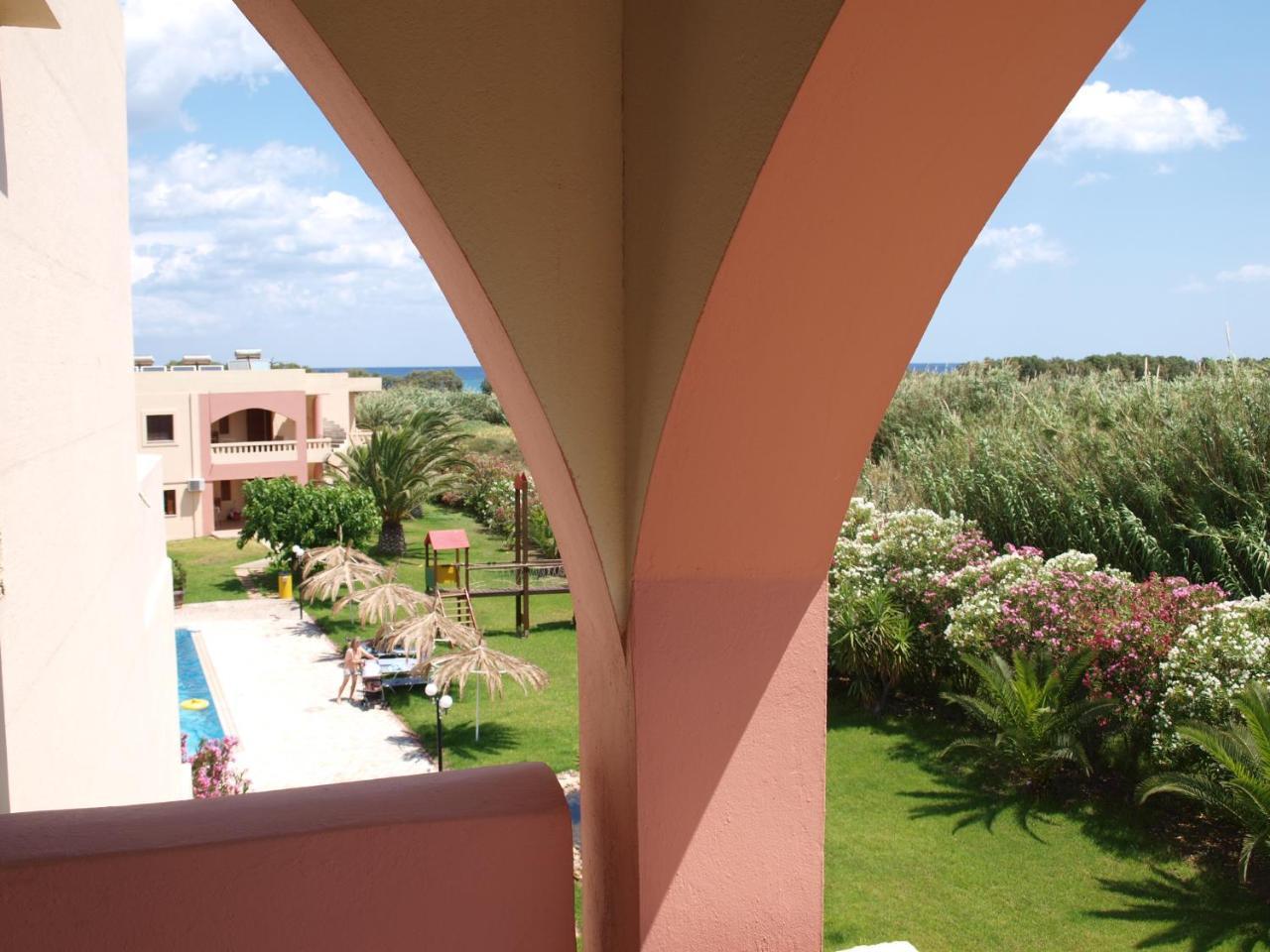 Villa Rita Apartments A Tavronitis Exteriör bild